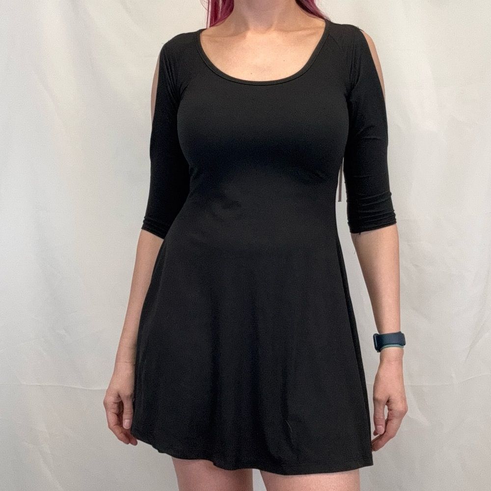 Hot Kiss Women’s Black Cold Shoulder Fit & Flare Dress Large